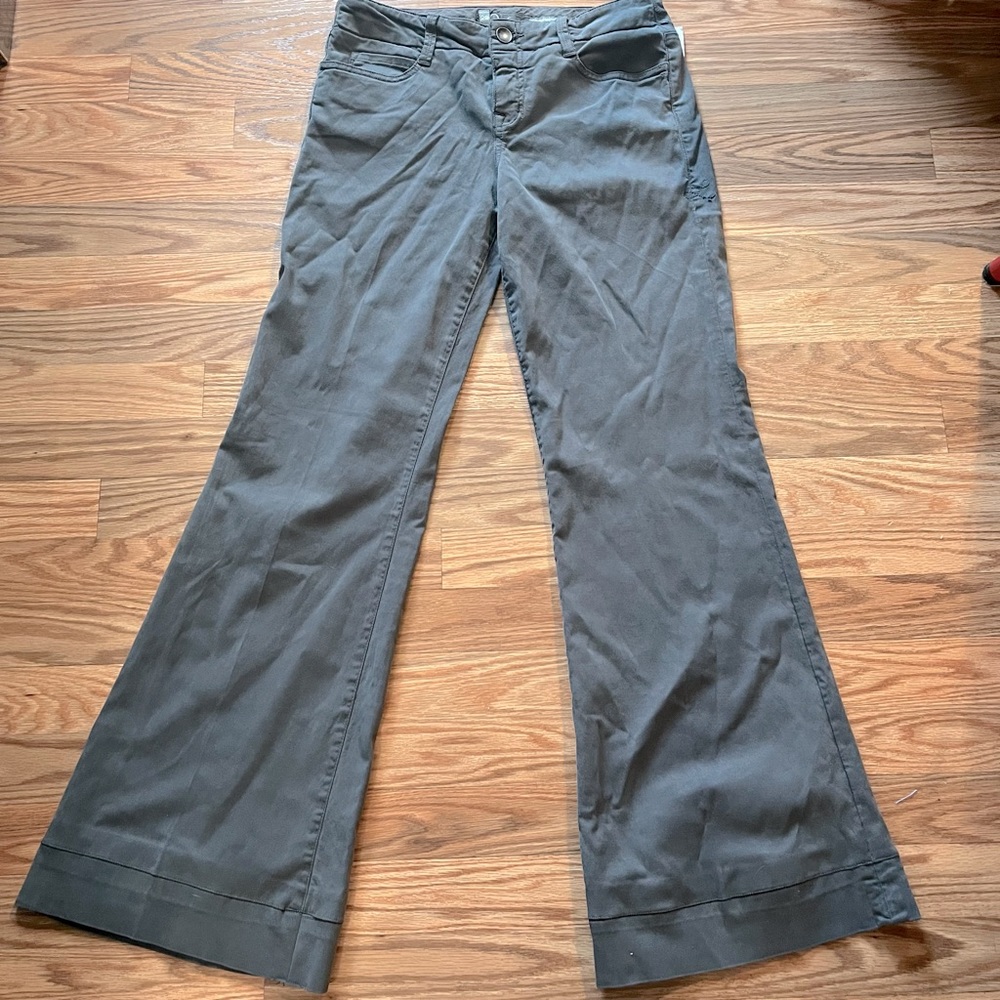 Level 99 wideleg grey size 29. NWT